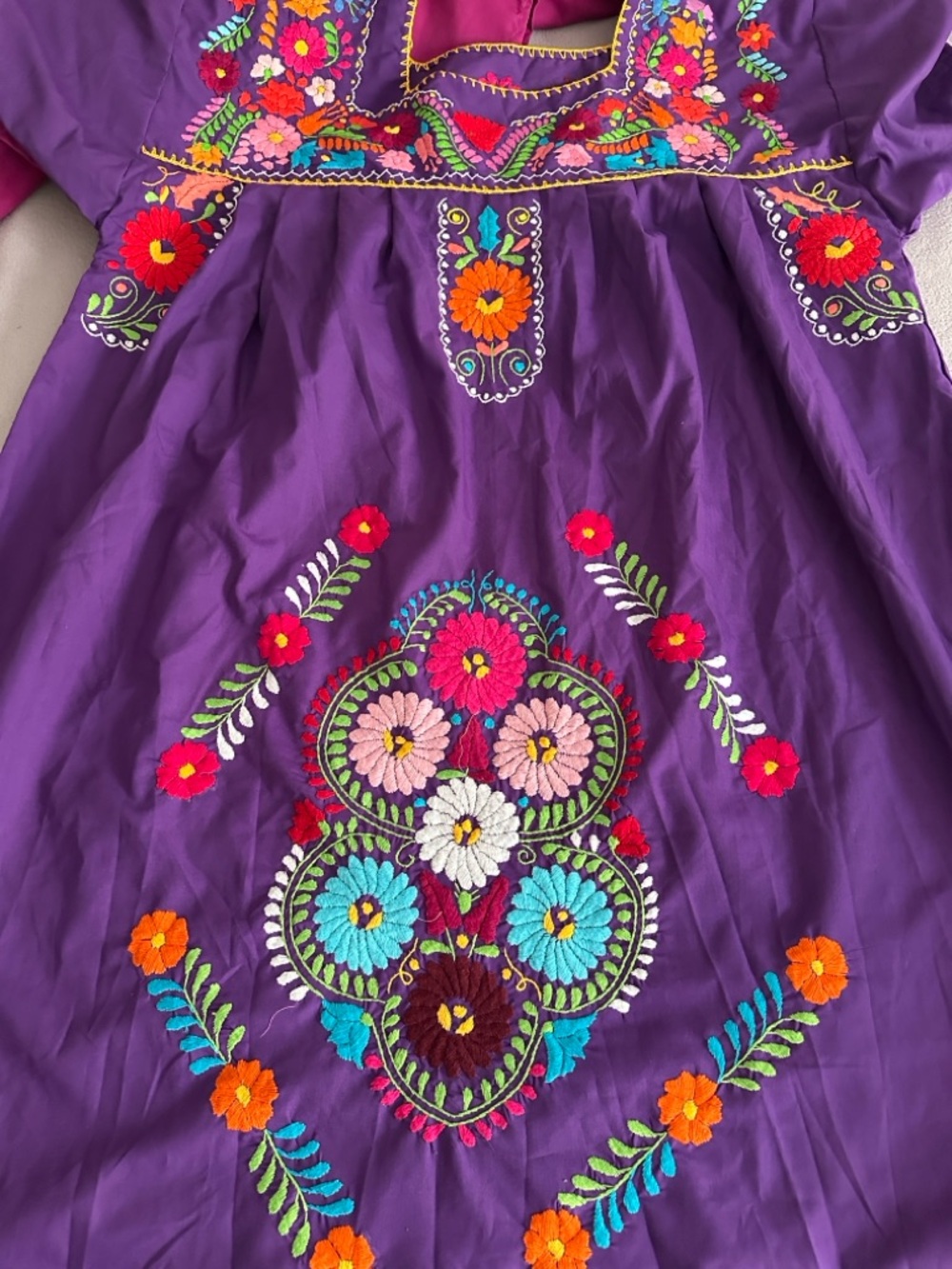PLUS SIZES DRESSES AND BLOUSES AVAILABLE - Picture 8 of 11